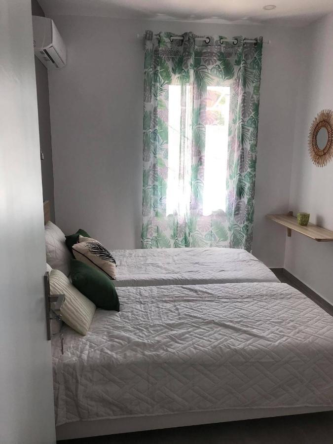 Calma Apartment Masouri Esterno foto