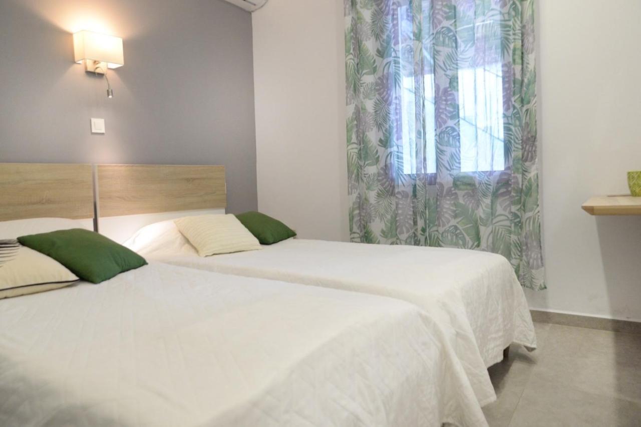 Calma Apartment Masouri Esterno foto